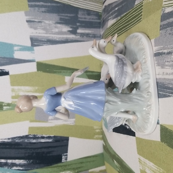 Bing and Grondahl Style Goose Girl Figurine - Picture 8 of 14